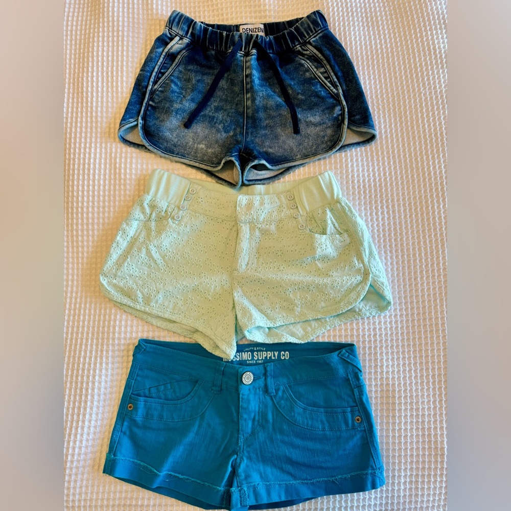 Denizen from Levi’s, Jolt, and Mossimo Shorts Set Size 1